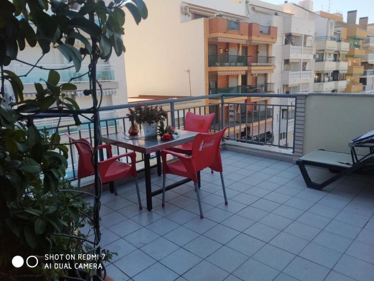 Habitacion Familiar En Un Atico Con Gran Terraza Y,Cocina ,En La Playa 부리아나 외부 사진