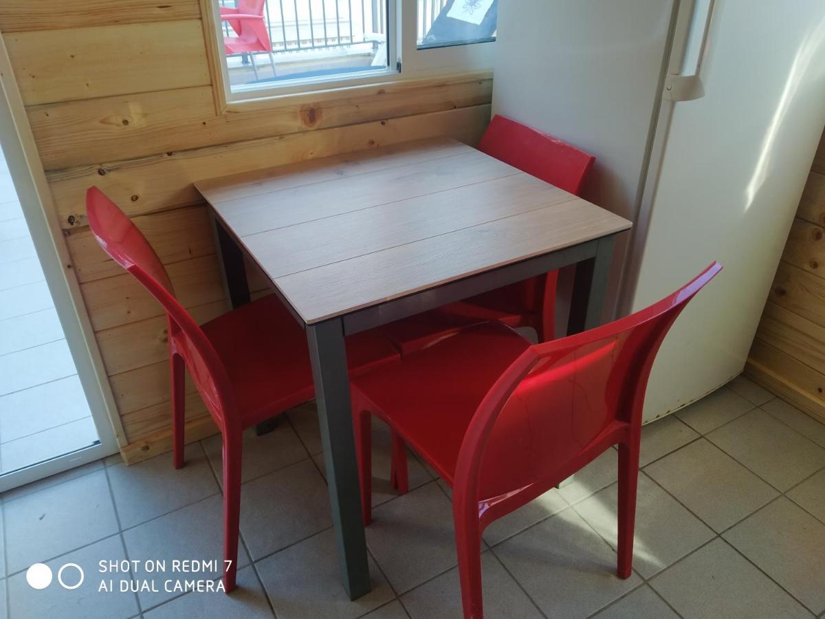 Habitacion Familiar En Un Atico Con Gran Terraza Y,Cocina ,En La Playa 부리아나 외부 사진