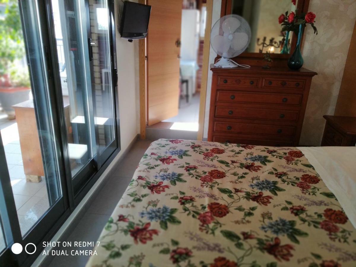 Habitacion Familiar En Un Atico Con Gran Terraza Y,Cocina ,En La Playa 부리아나 외부 사진